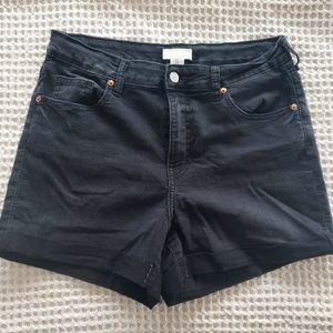 H&M Women's Shorts. Never worn.